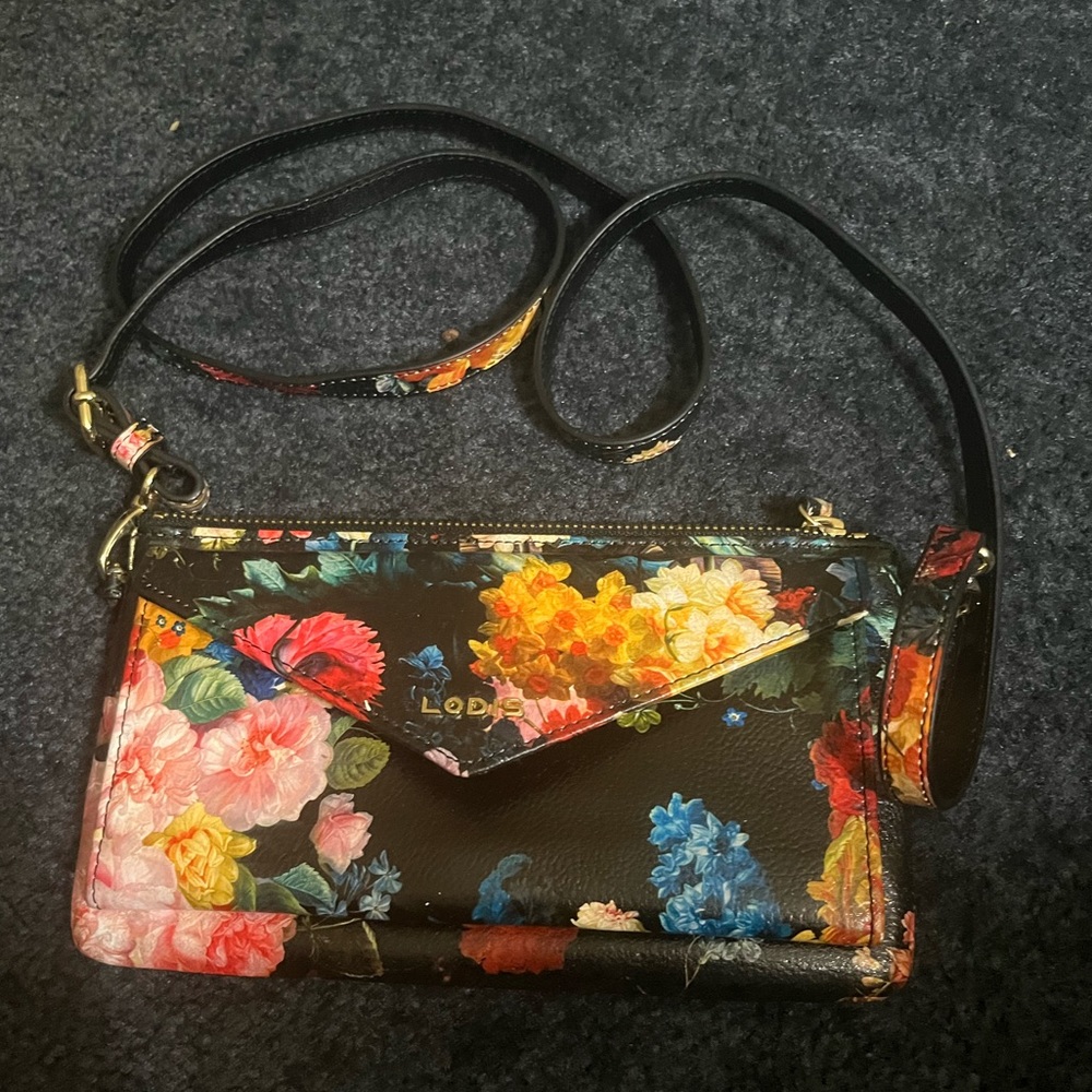 LODIS crossbody : wristlet